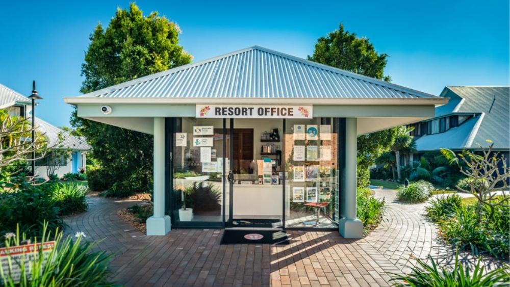 Riverside Holiday Resort Accessible  (1000 × 563px)